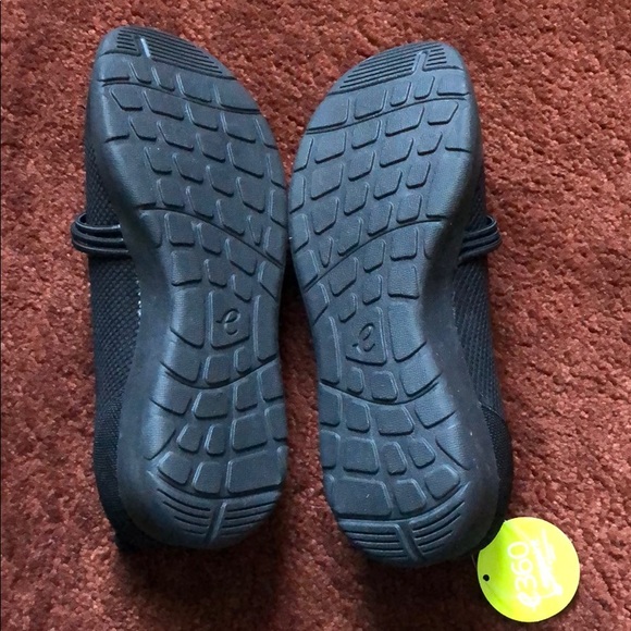 NWT Easy Spirit black Mary Jane style shoes. 7.5W - Picture 2 of 5